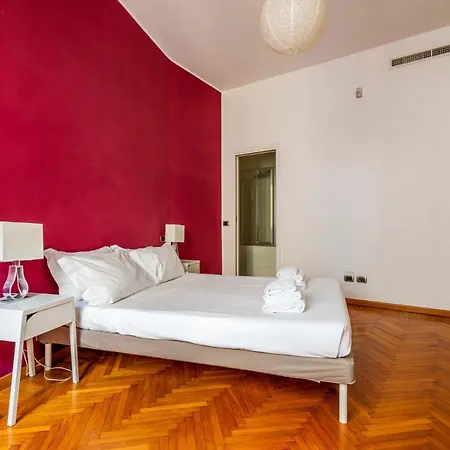 Spacious And Elegant House In Brera By Easylife *