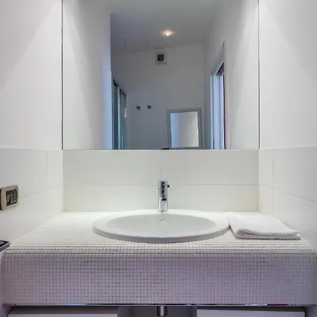 Spacious And Elegant House In Brera By Easylife شقة *